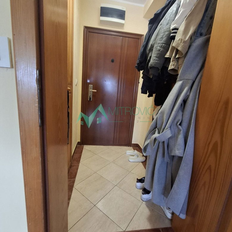 Stan Prodaja Novi Sad  84 m2