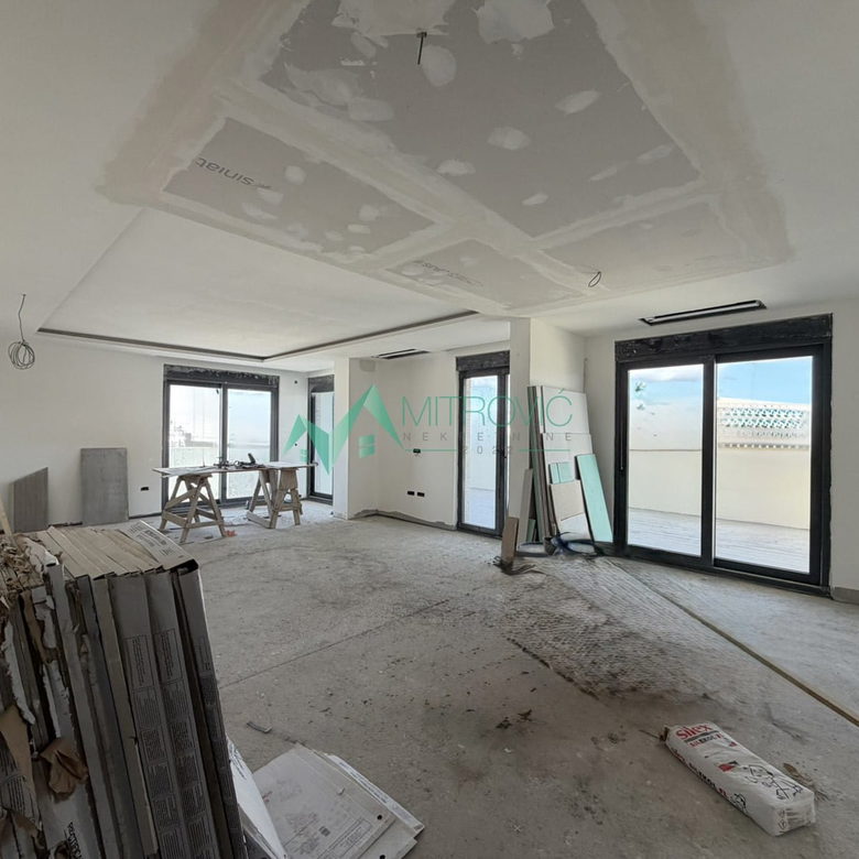 Stan Prodaja Novi Sad  253 m2