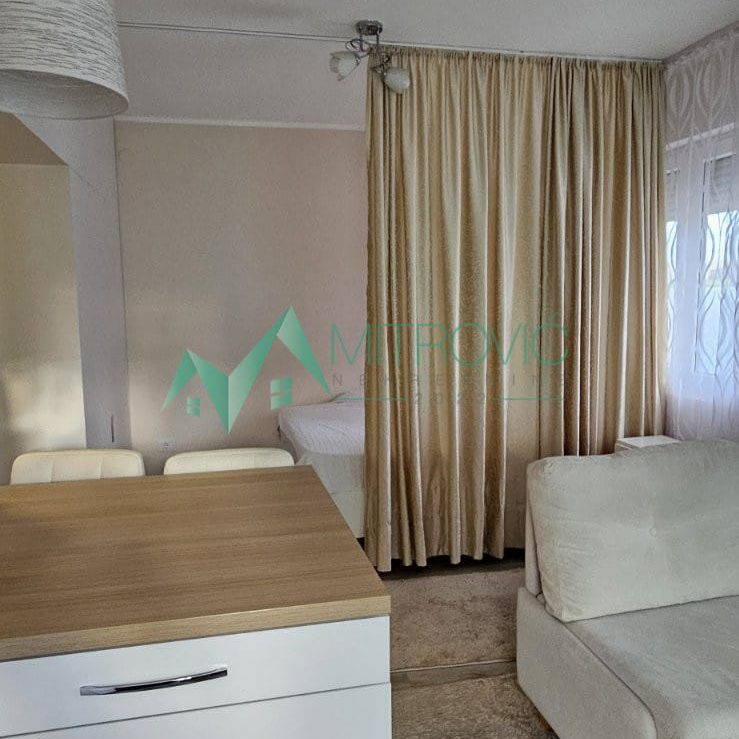 Stan Prodaja Novi Sad  27 m2