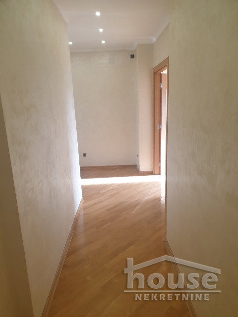 Stan Prodaja Novi Sad  100 m2