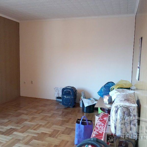 Kuća Prodaja Novi Sad  320 m2
