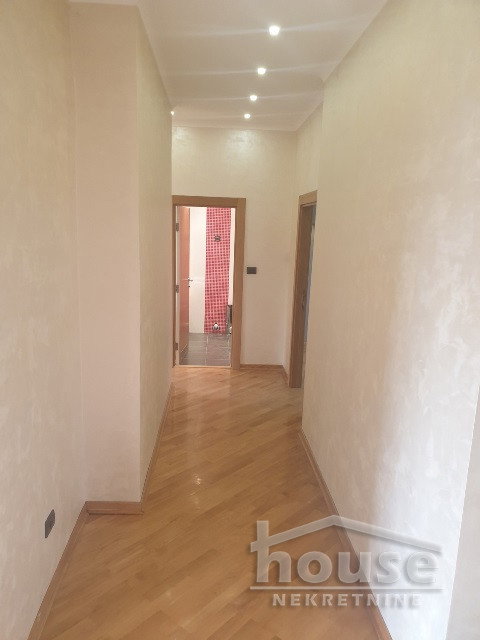 Stan Prodaja Novi Sad  100 m2