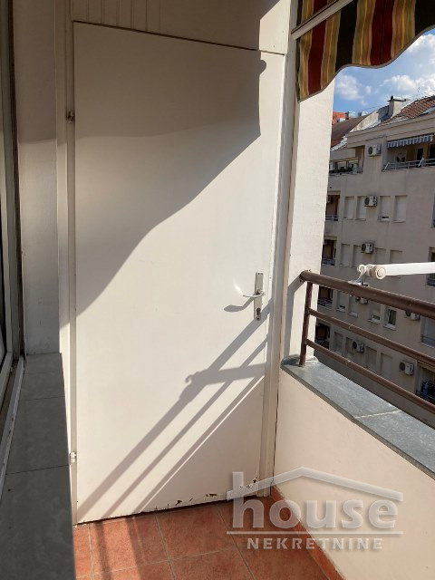 Dvosoban stan za izdavanje, Grbavica, Novi Sad, 46m², 450 €/mes