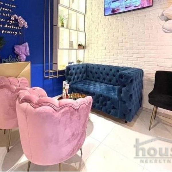 Lokal Prodaja Novi Sad  250 m2