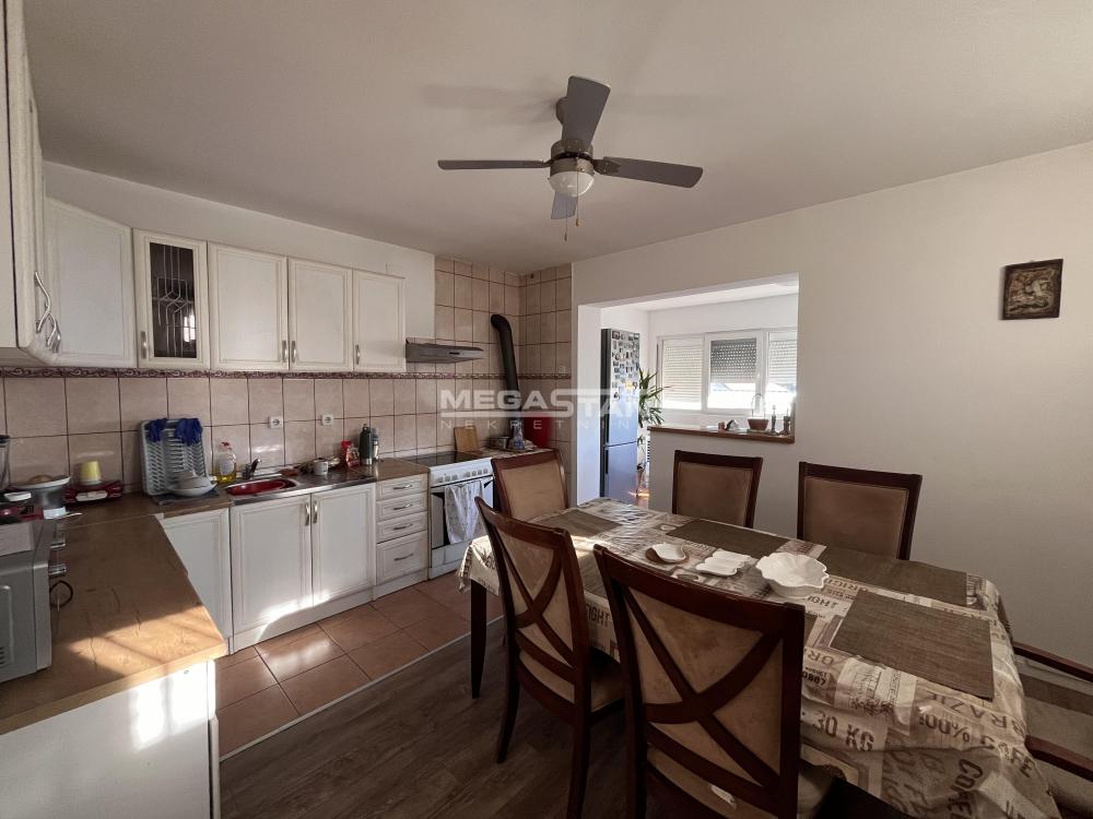 108091646-18-20241015155602 Kuća na prodaju, Vrčin, Beograd, 184m², 200.000 €