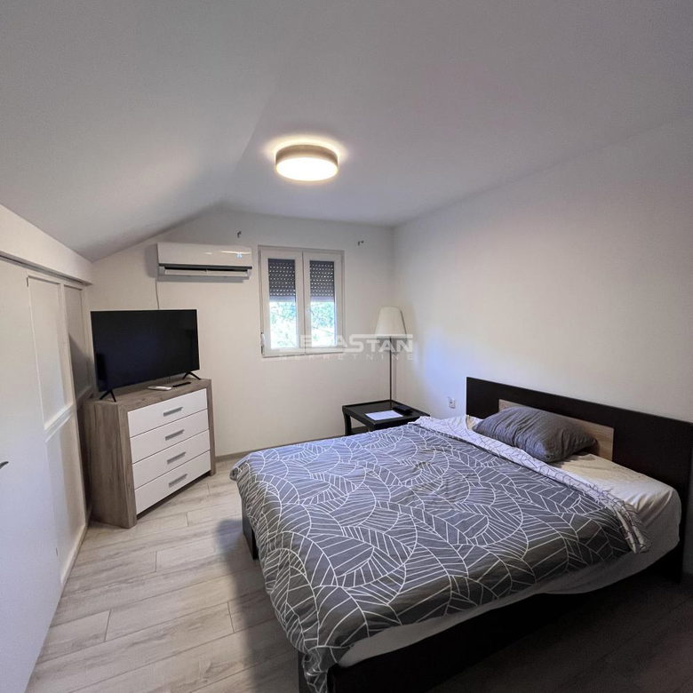 Kuća na prodaju, Vrčin, Beograd, 184m², 200.000 €