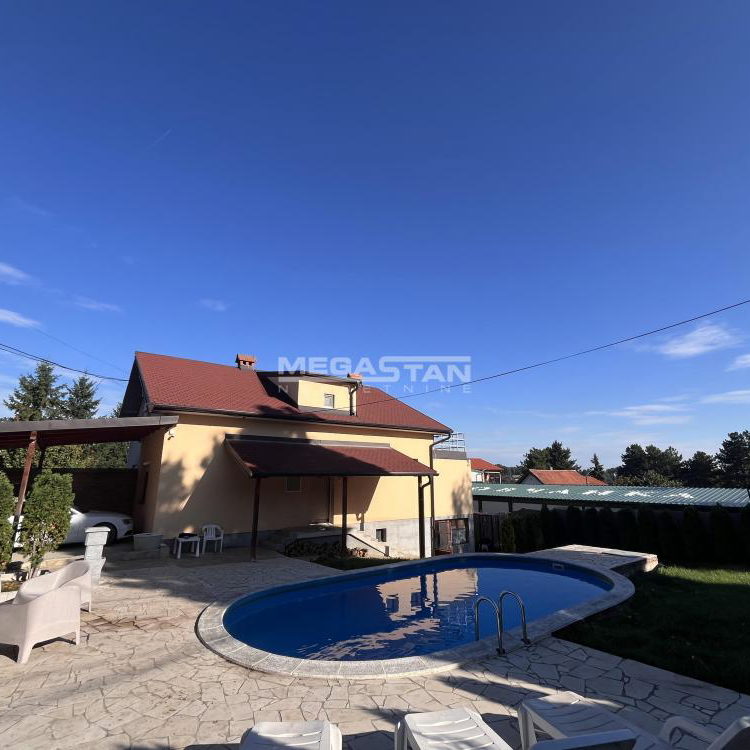Kuća na prodaju, Vrčin, Beograd, 184m², 200.000 €