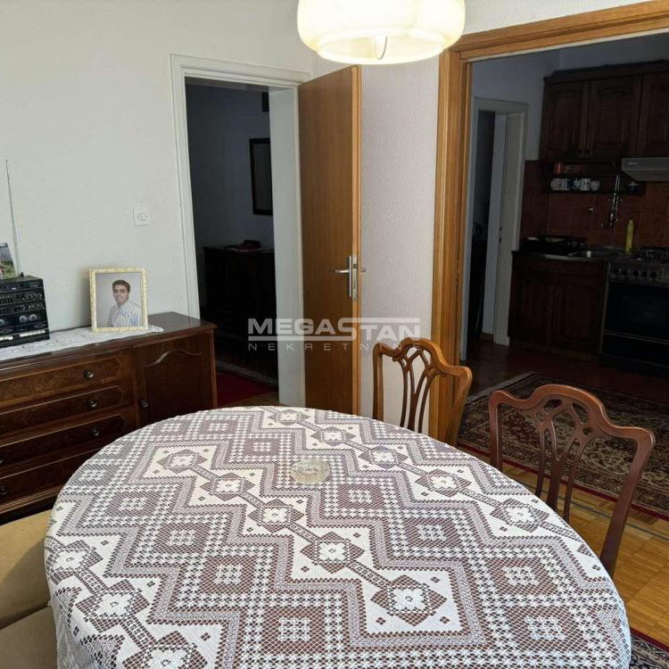 Kuća na prodaju, Leštane, Beograd, 372m², 220.000 €