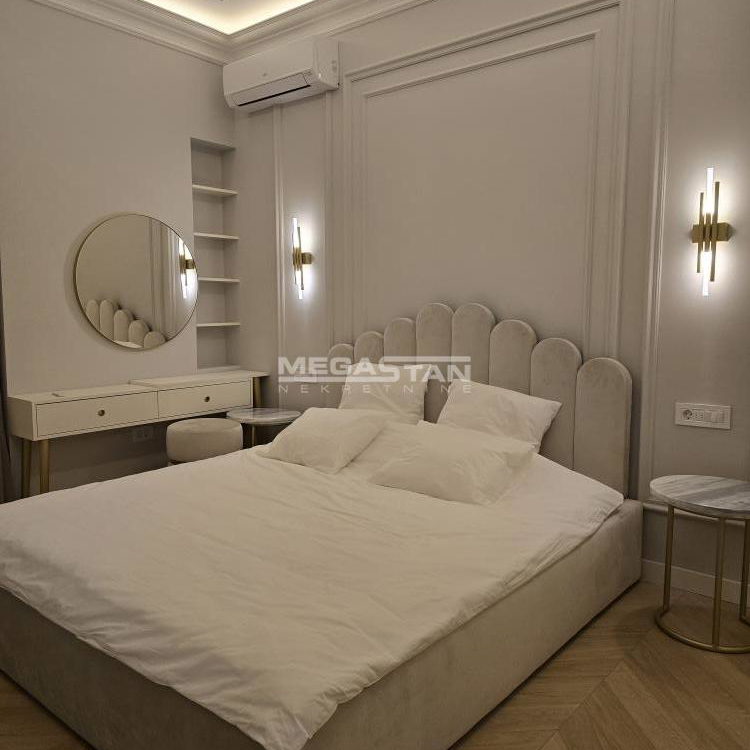 Četvorosoban stan na prodaju, Krunski Venac, Beograd, 100m², 530.000 €