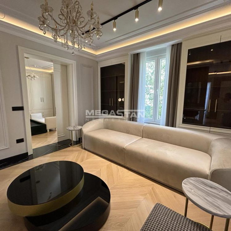 Četvorosoban stan na prodaju, Krunski Venac, Beograd, 100m², 530.000 €