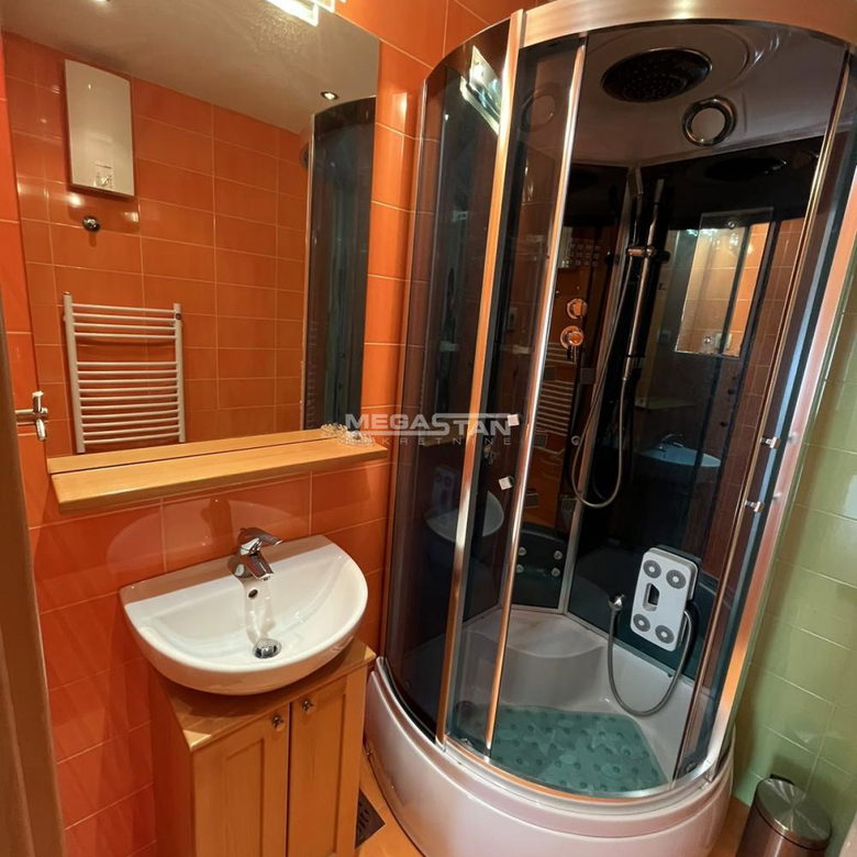 Trosoban stan na prodaju, Blok 67 – Belville, Beograd, 106m², 7. sprat, 390.000 €
