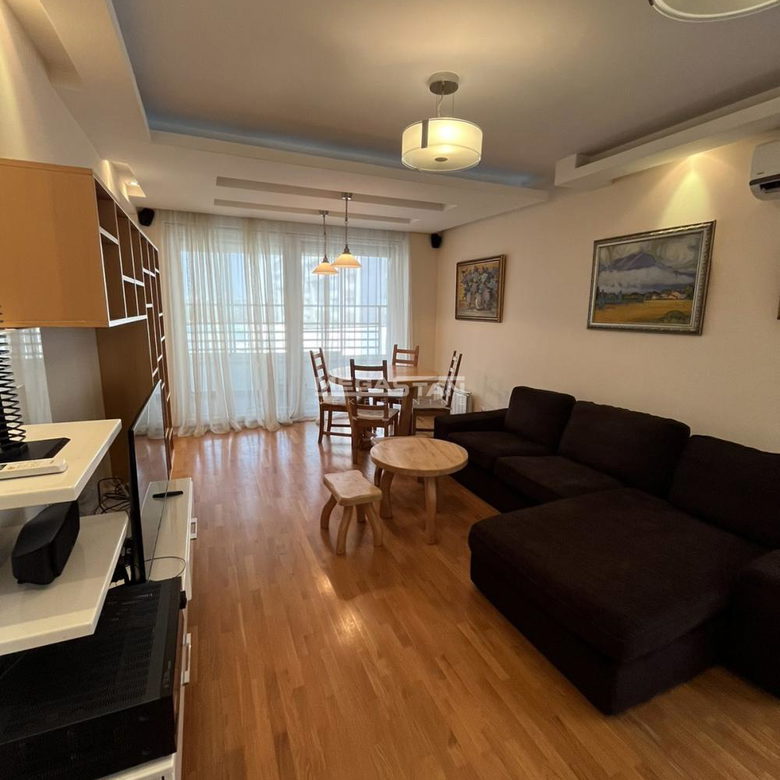 Trosoban stan na prodaju, Blok 67 – Belville, Beograd, 106m², 7. sprat, 390.000 €