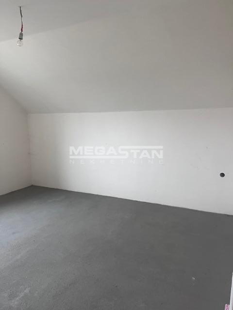 Kuća na prodaju, Ugrinovci, Beograd, 114m², 150.000 €