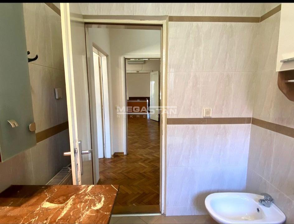 108092377-16-20241219141334 Kuća na prodaju, Bogoslovija, Beograd, 161m², 350.000 €