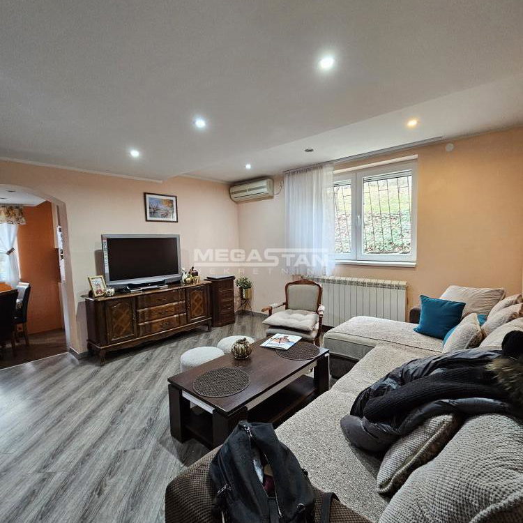 Kuća na prodaju, Zvezdarska Šuma, Beograd, 214m², Prizemlje, 330.000 €