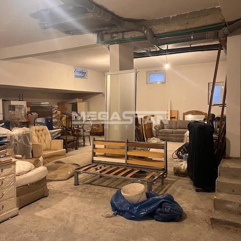 Lokal na prodaju, Učiteljsko Naselje, Beograd, 124m², 200.000 €