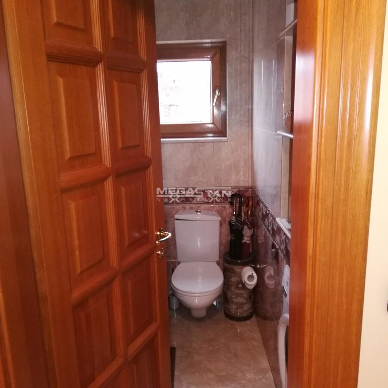 Četvorosoban stan na prodaju, Skupština, Beograd, 164m², 470.000 €
