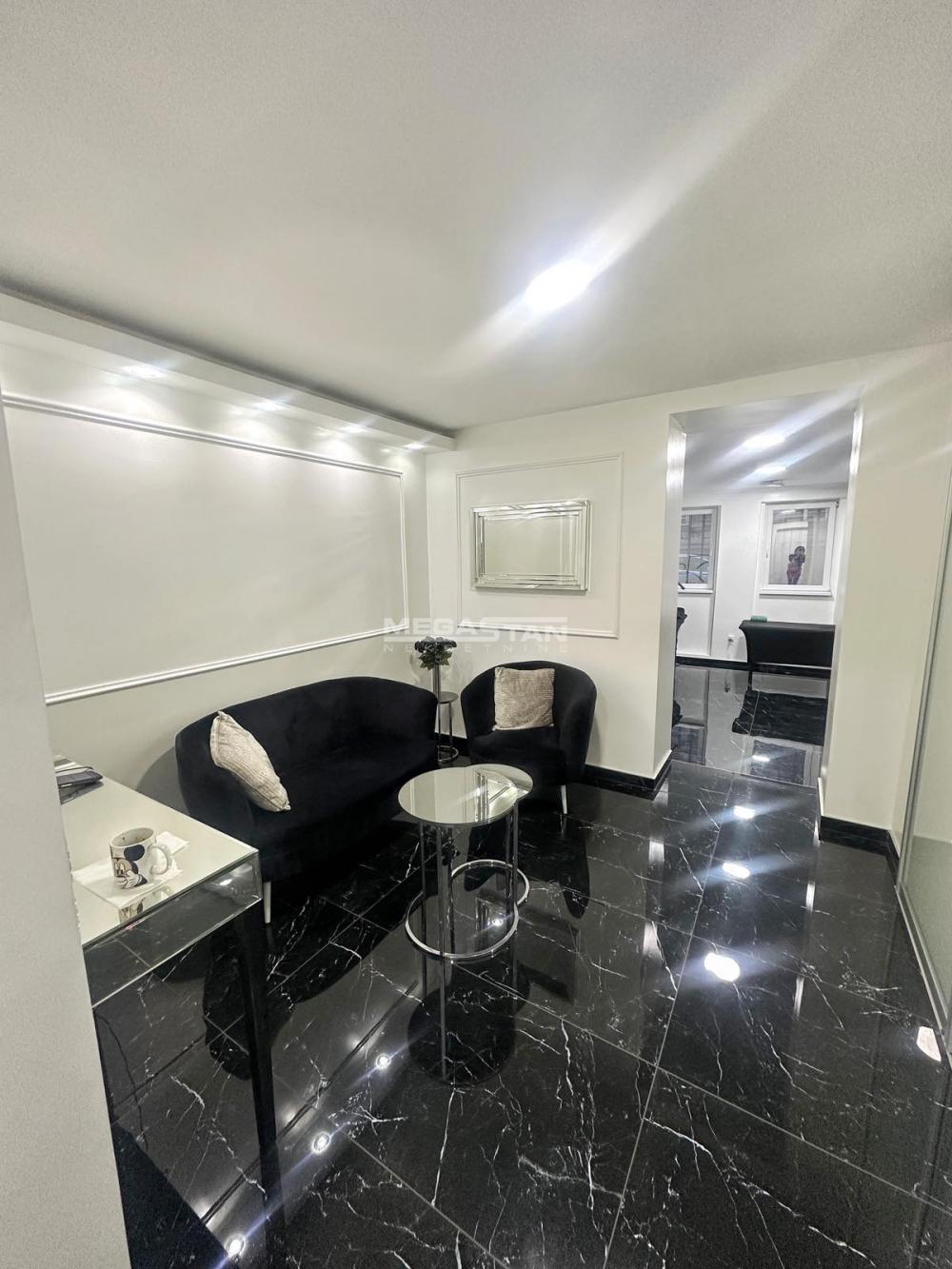 Dvoiposoban stan na prodaju, Trg Republike, Beograd, 50m², 299.500 €