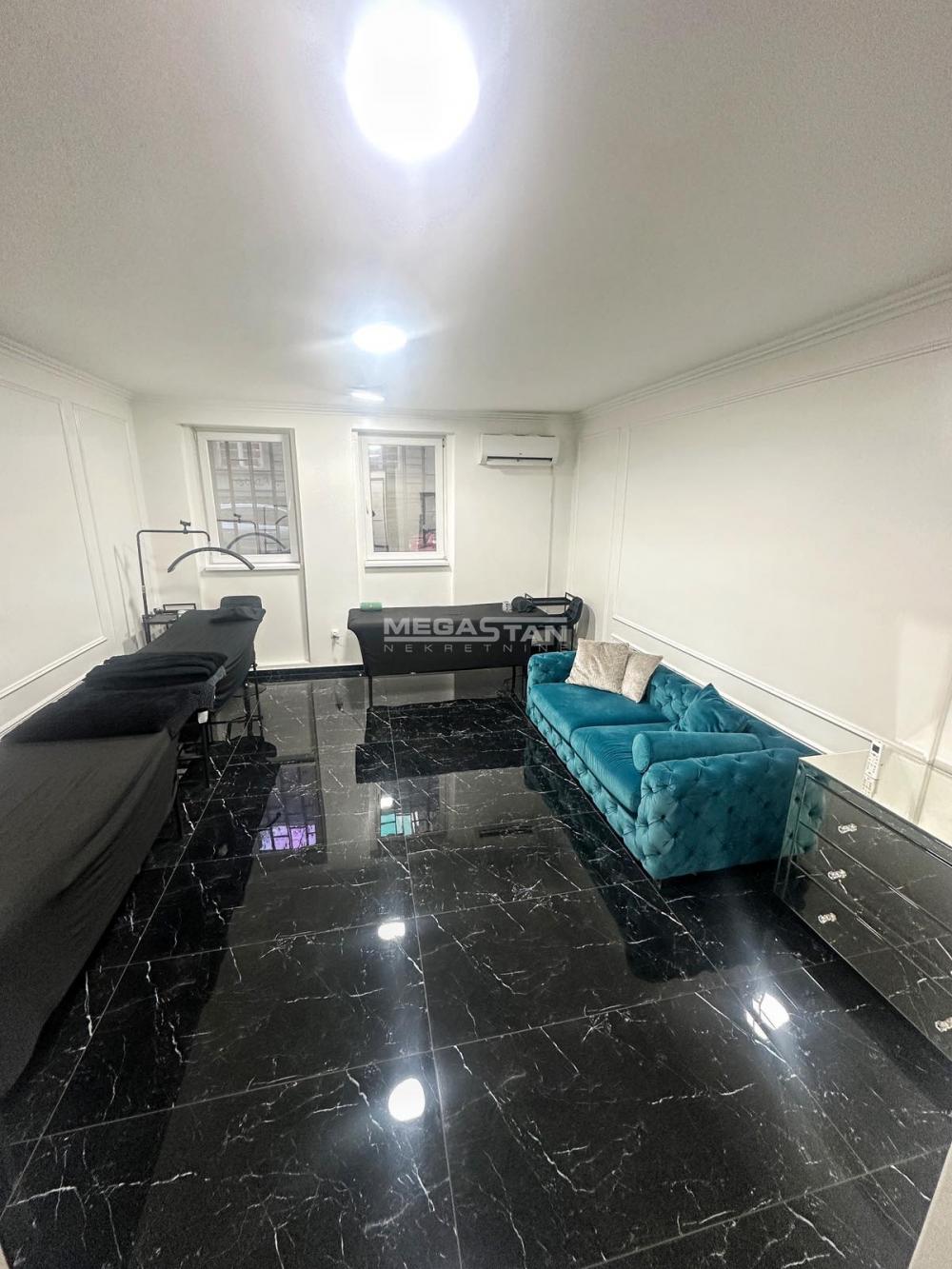 Dvoiposoban stan na prodaju, Trg Republike, Beograd, 50m², 299.500 €