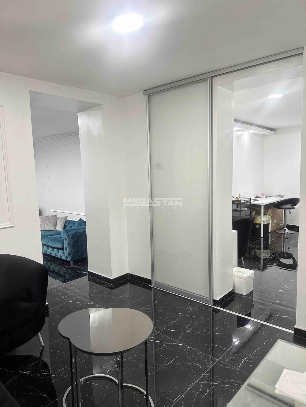 Dvoiposoban stan na prodaju, Trg Republike, Beograd, 50m², 299.500 €