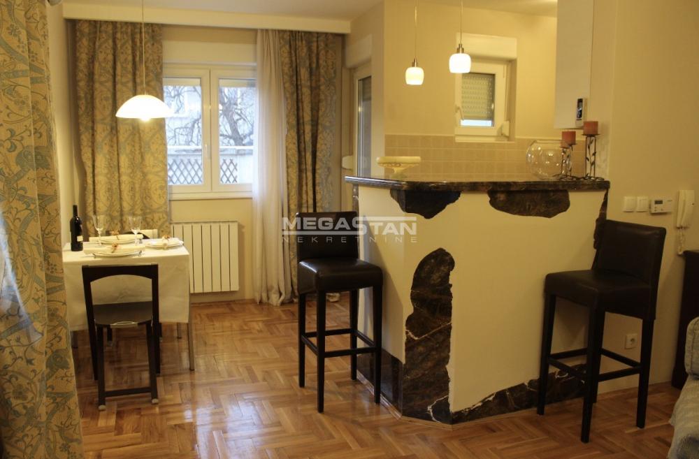 Dvoiposoban stan na prodaju, Učiteljsko Naselje, Beograd, 52m², 340.000 €