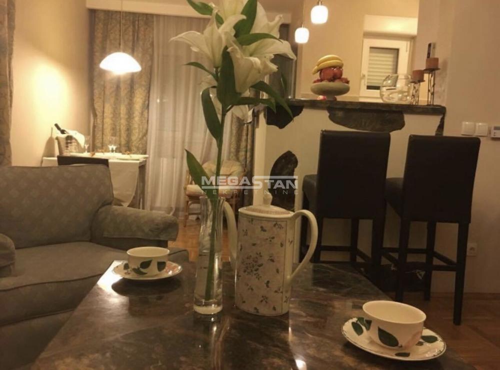 Dvoiposoban stan na prodaju, Učiteljsko Naselje, Beograd, 52m², 340.000 €