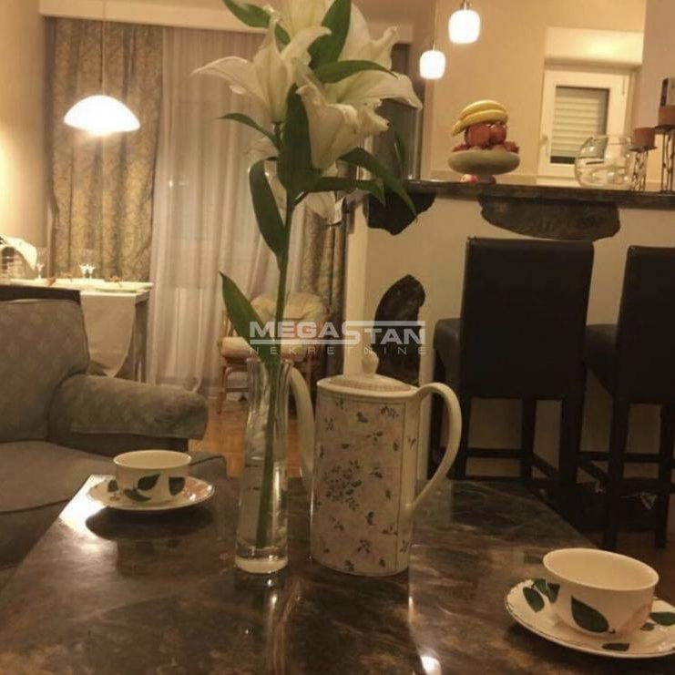 Dvoiposoban stan na prodaju, Učiteljsko Naselje, Beograd, 52m², 340.000 €