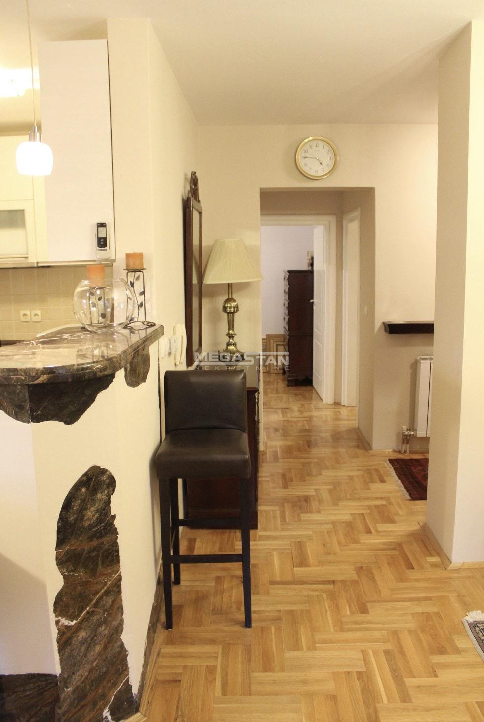 Dvoiposoban stan na prodaju, Učiteljsko Naselje, Beograd, 52m², 340.000 €