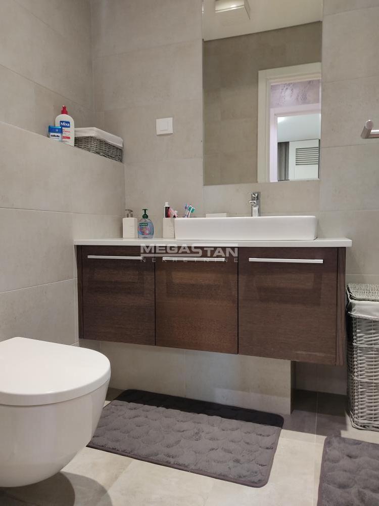 Trosoban stan na prodaju, Beograd na Vodi, Beograd, 94m², 855.000 €