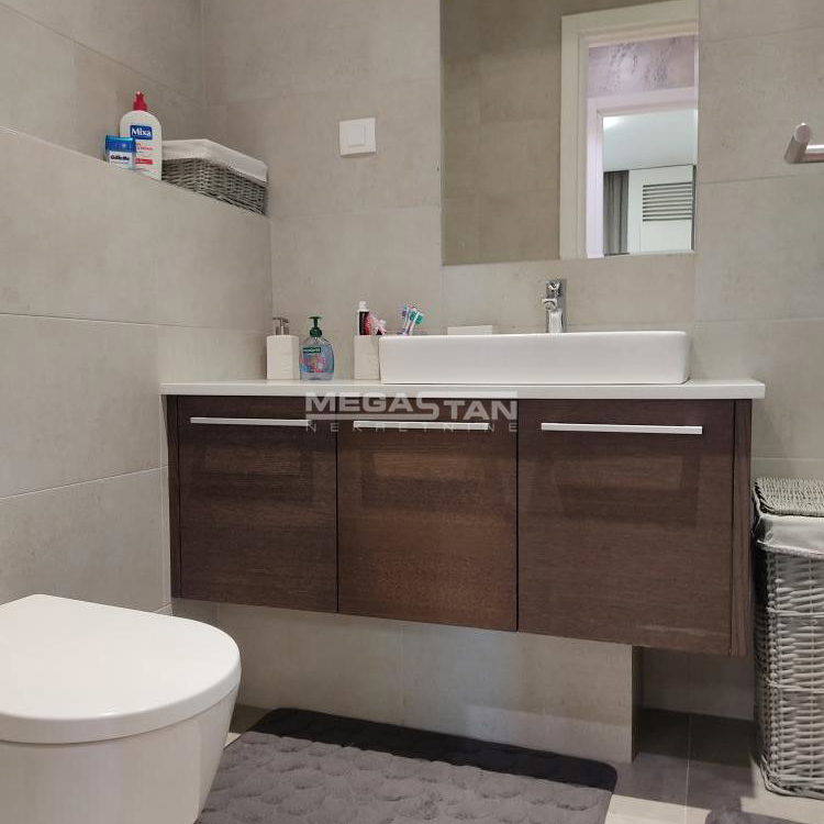 Trosoban stan na prodaju, Beograd na Vodi, Beograd, 94m², 855.000 €