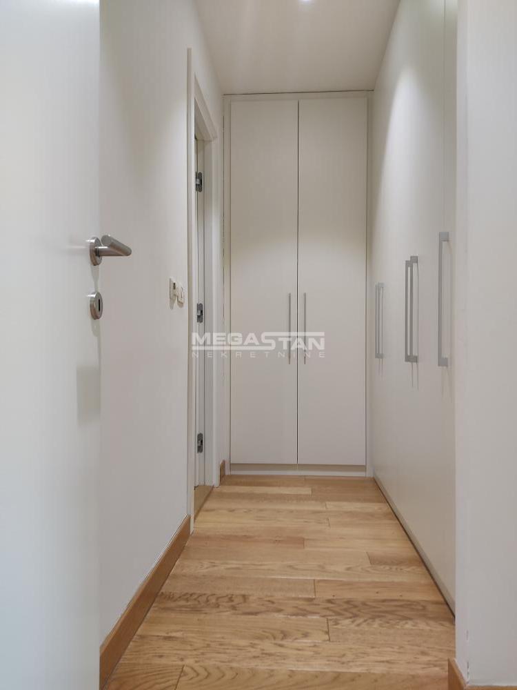 Trosoban stan na prodaju, Beograd na Vodi, Beograd, 94m², 855.000 €