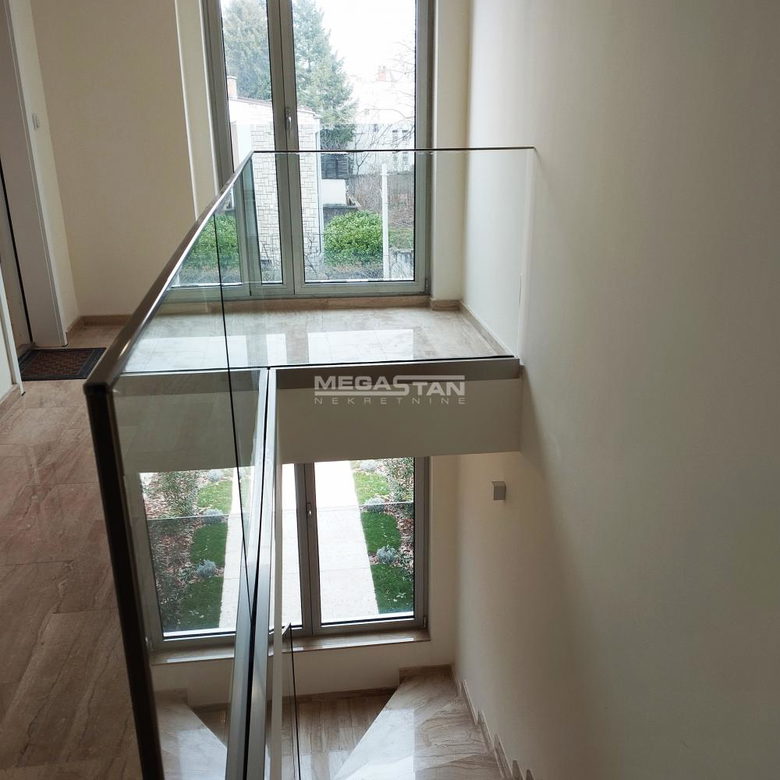 Četvorosoban stan za izdavanje, Senjak, Beograd, 177m², 3.500 €/mes
