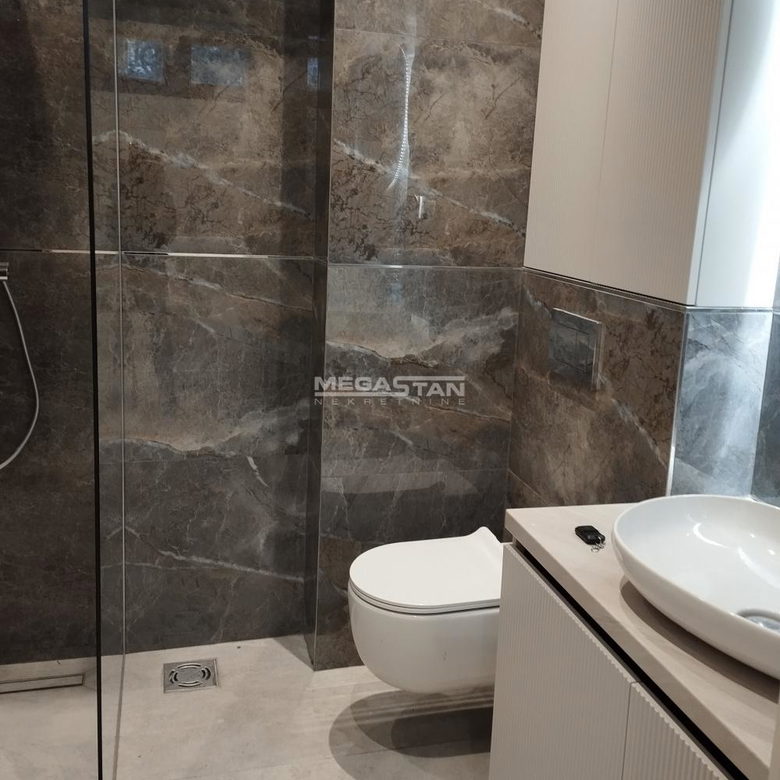 Četvorosoban stan za izdavanje, Senjak, Beograd, 177m², 3.500 €/mes