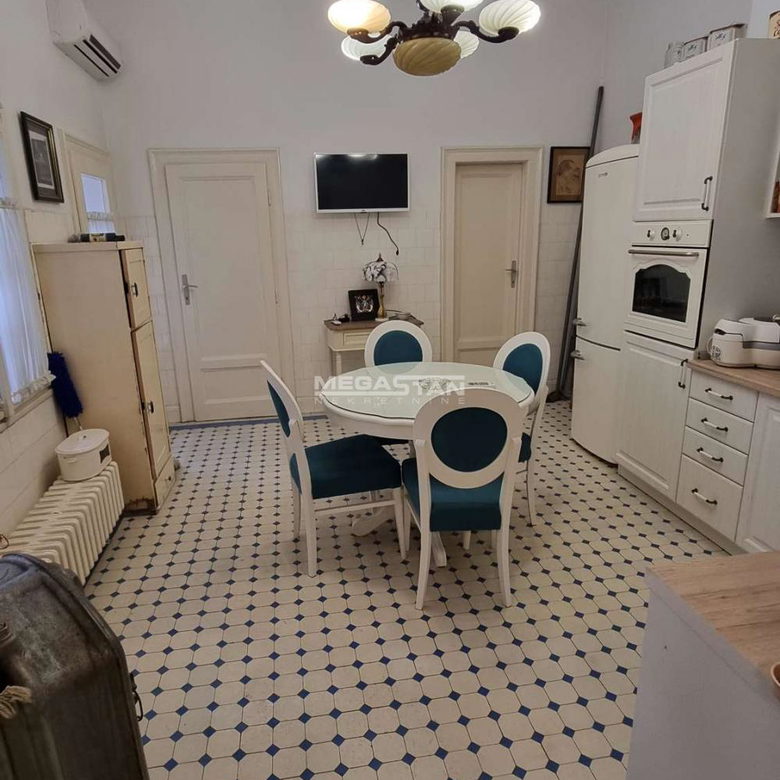 Lokal za izdavanje, Trg Nikole Pašića, Beograd, 145m², 2.500 €/mes