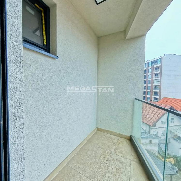 Petosoban stan na prodaju, Autokomanda, Beograd, 144m², 395.500 €