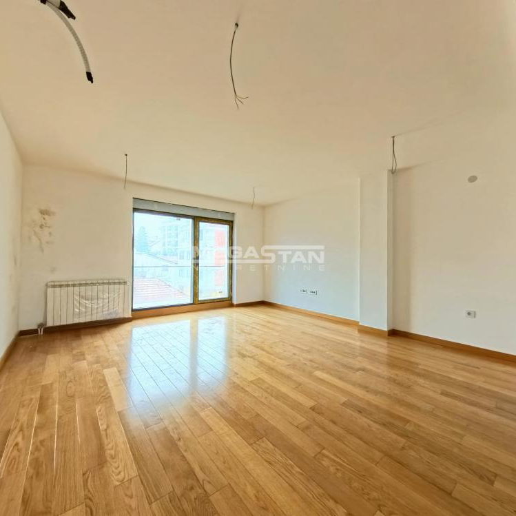 Petosoban stan na prodaju, Autokomanda, Beograd, 144m², 395.500 €