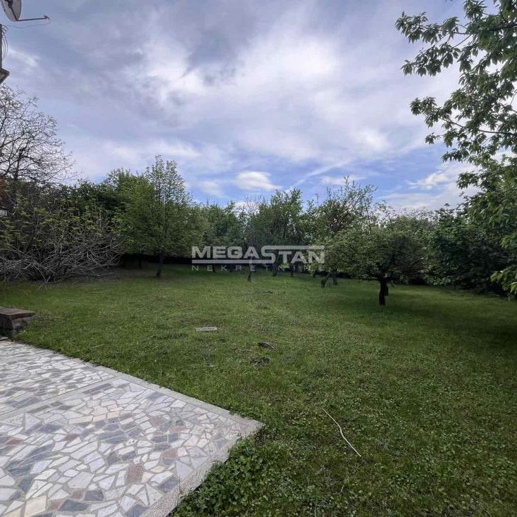 Kuća na prodaju, Boleč, Beograd, 450m², 270.000 €