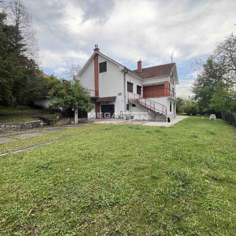 Kuća na prodaju, Boleč, Beograd, 450m², 270.000 €
