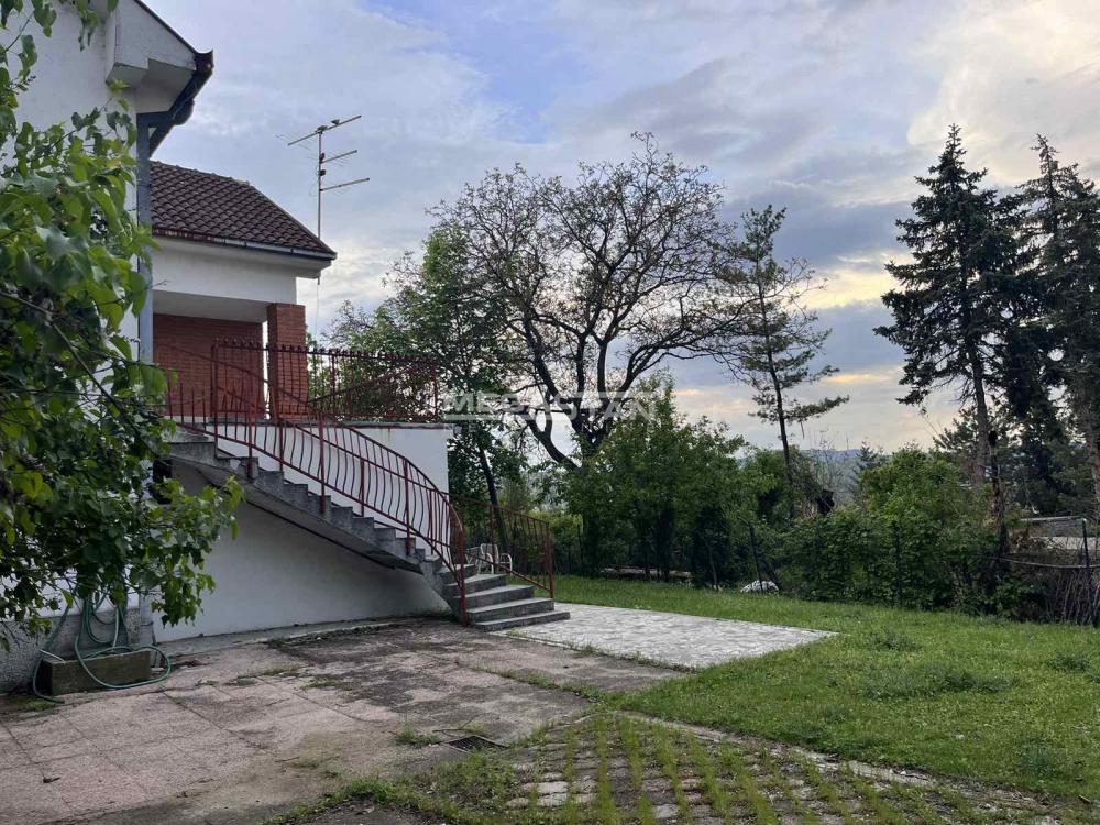 108094161-3-20250425181126 Kuća na prodaju, Boleč, Beograd, 450m², 270.000 €