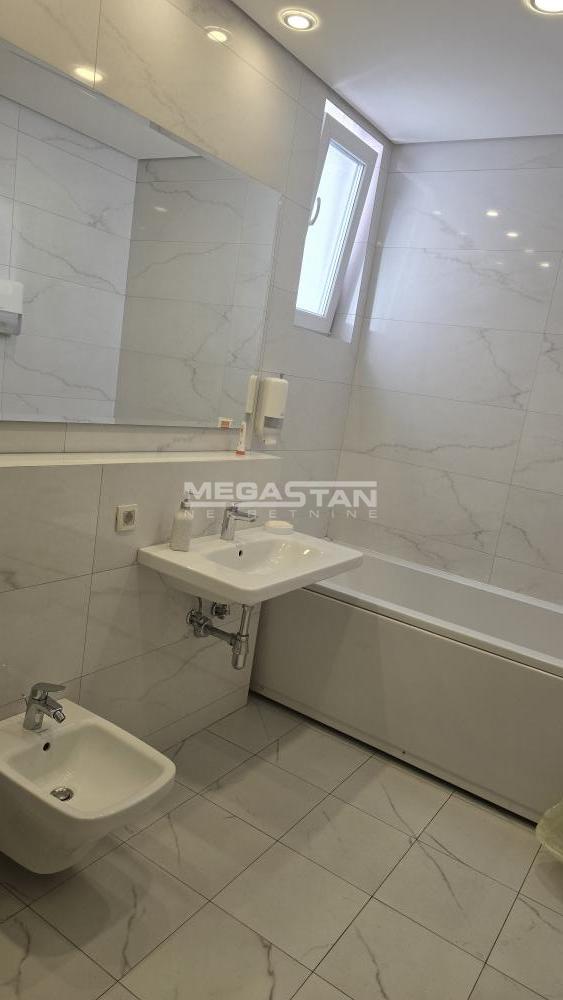 108095919-3-20250828151439 Četvorosoban stan za izdavanje, Senjak, Beograd, 157m², 2. sprat, 2.200 €/mes