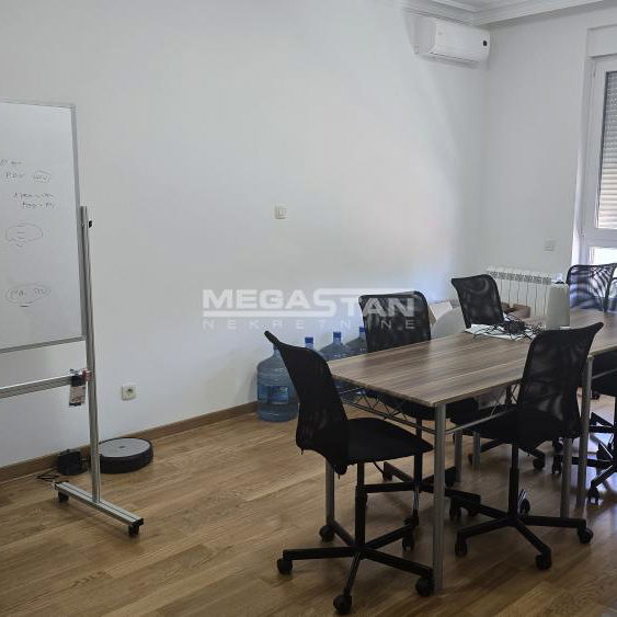 Četvorosoban stan za izdavanje, Senjak, Beograd, 157m², 2. sprat, 2.200 €/mes