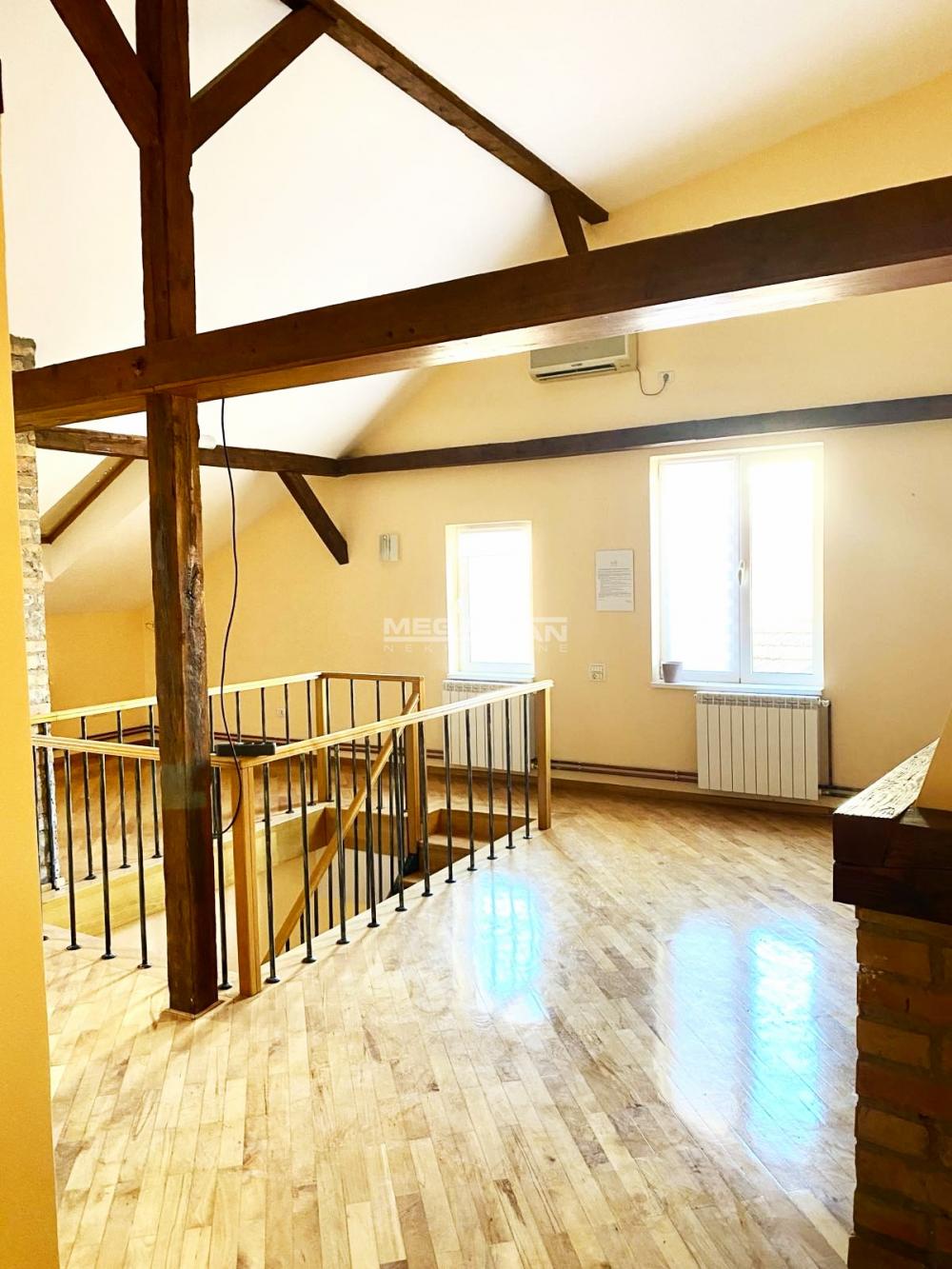 Višesoban stan na prodaju, Knez Mihailova, Beograd, 239m², 950.000 €