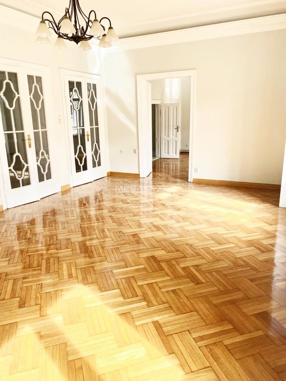 Višesoban stan na prodaju, Knez Mihailova, Beograd, 239m², 950.000 €
