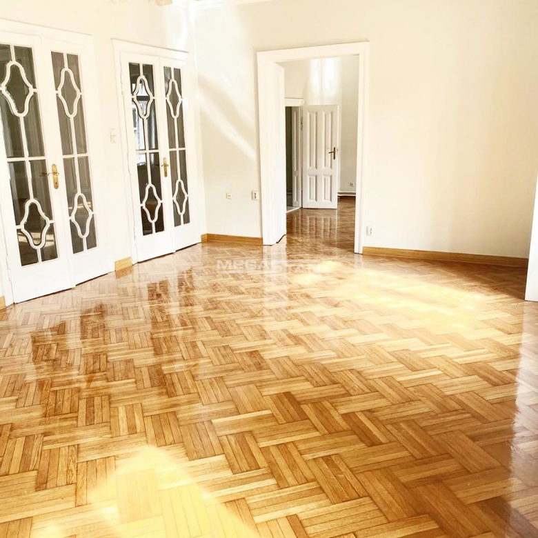 Višesoban stan na prodaju, Knez Mihailova, Beograd, 239m², 950.000 €