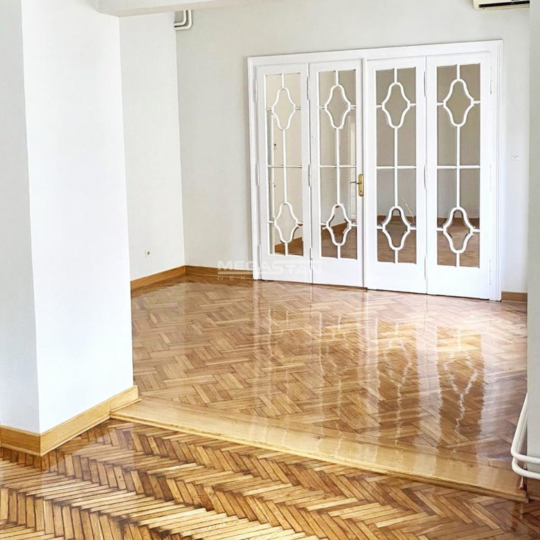 Višesoban stan na prodaju, Knez Mihailova, Beograd, 239m², 950.000 €