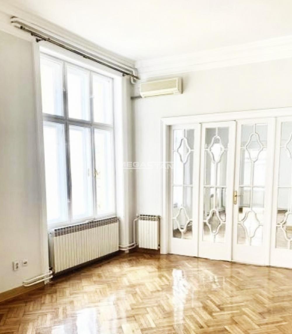 Višesoban stan na prodaju, Knez Mihailova, Beograd, 239m², 950.000 €