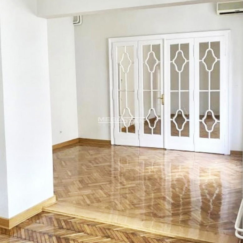 Višesoban stan na prodaju, Knez Mihailova, Beograd, 239m², 950.000 €