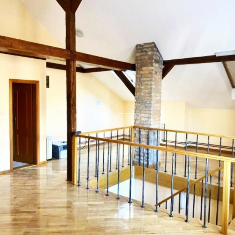 Višesoban stan na prodaju, Knez Mihailova, Beograd, 239m², 950.000 €