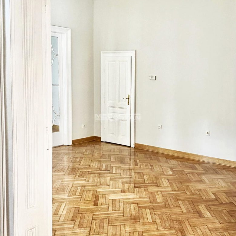 Višesoban stan na prodaju, Knez Mihailova, Beograd, 239m², 950.000 €