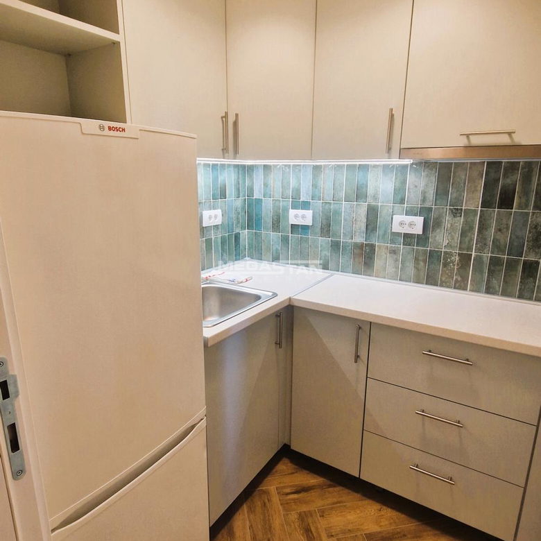 Dvosoban stan za izdavanje, Skupština, Beograd, 55m², 1.300 €/mes